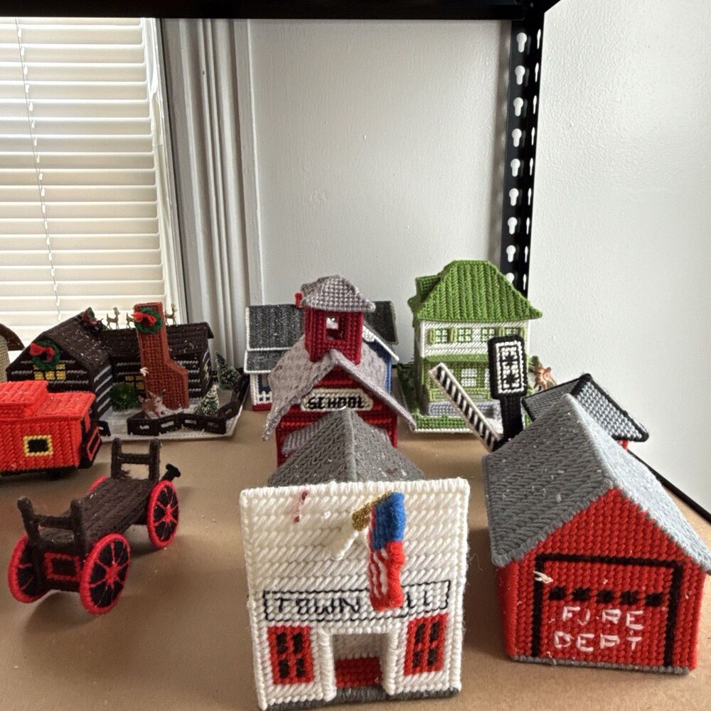 Vintage Mary Maxim Plastic Canvas Christmas Village 18 Pc Set